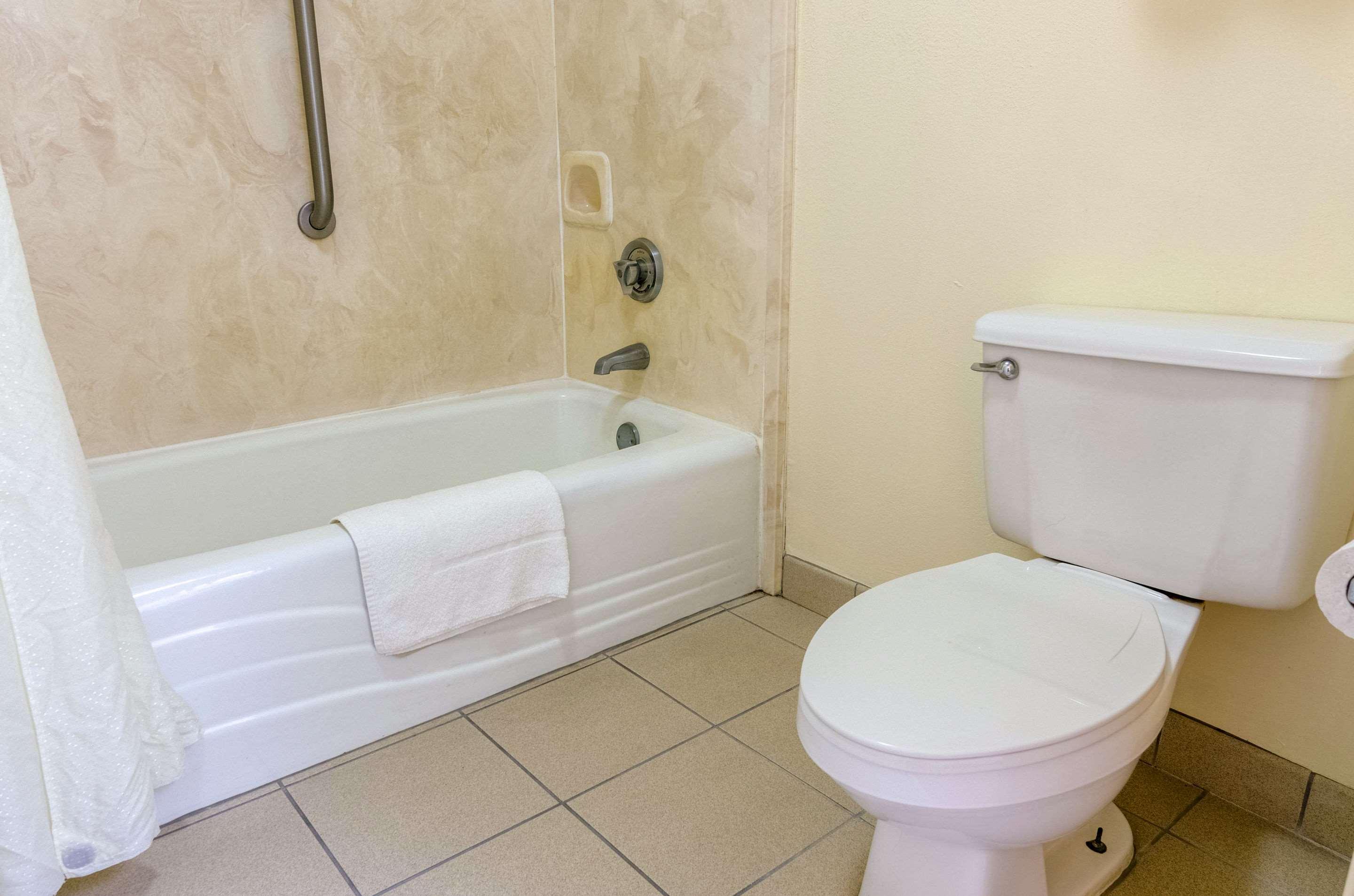 Econo Lodge Inn & Suites Gulfport Zewnętrze zdjęcie