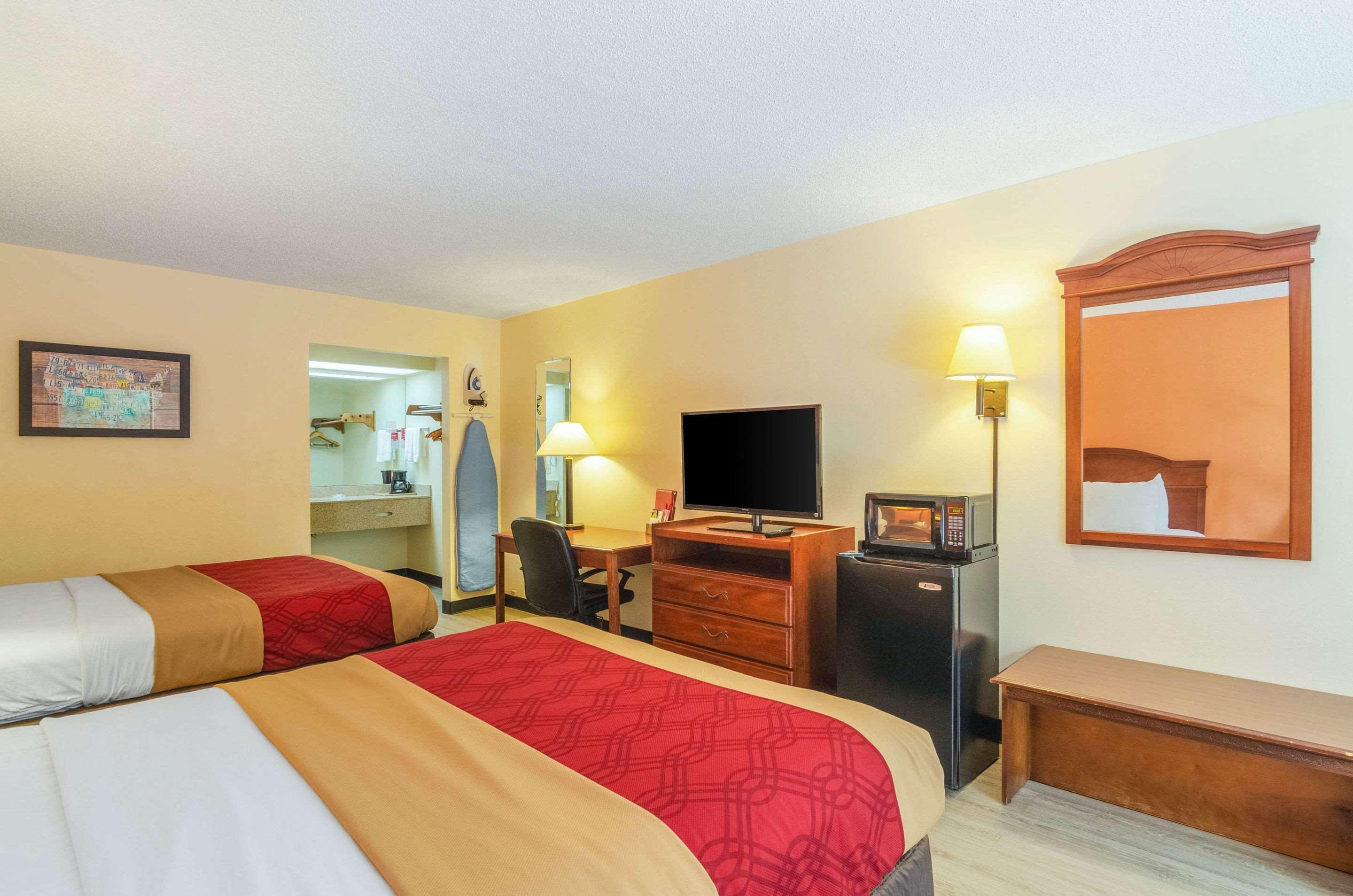 Econo Lodge Inn & Suites Gulfport Zewnętrze zdjęcie