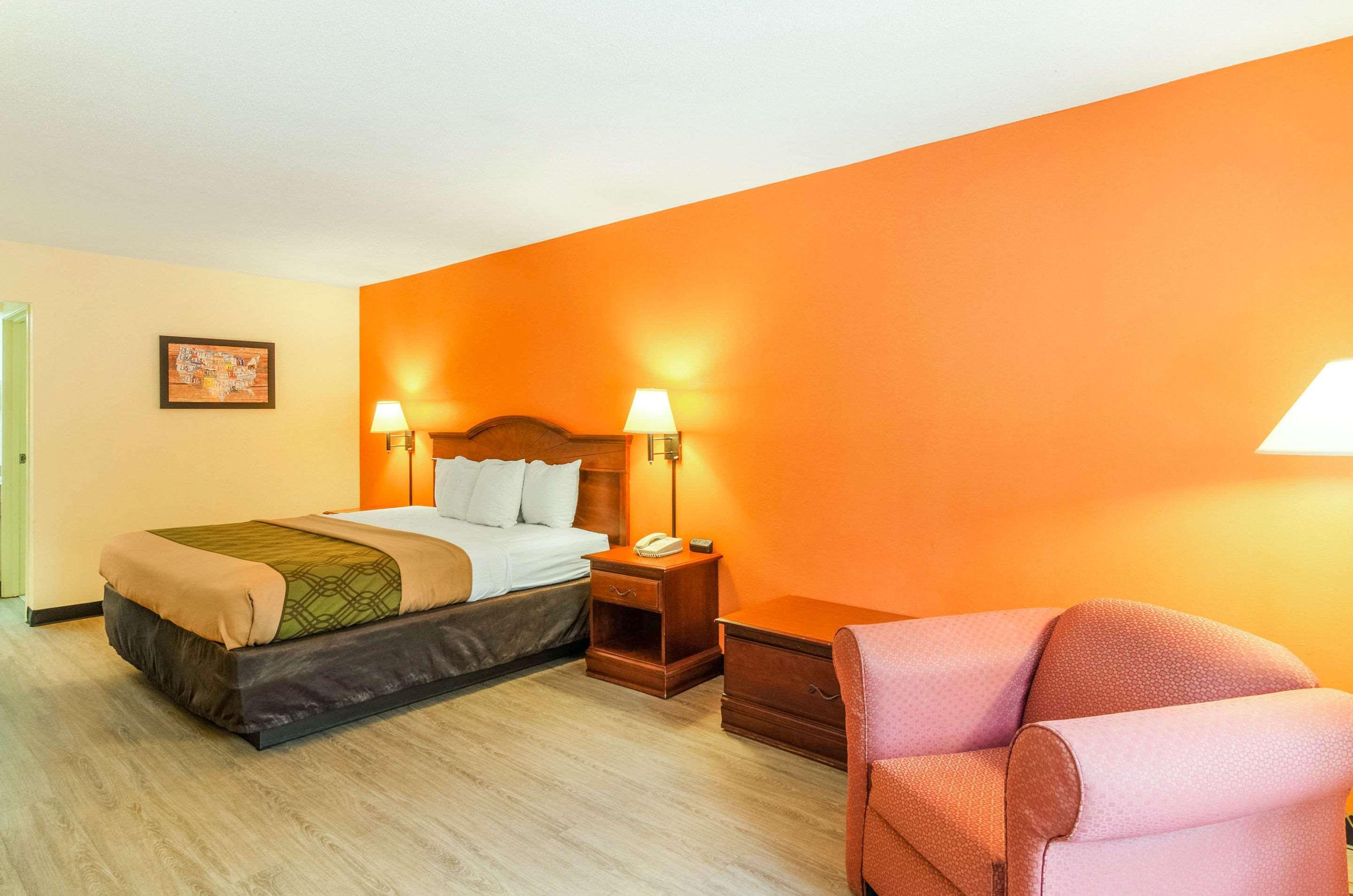 Econo Lodge Inn & Suites Gulfport Zewnętrze zdjęcie
