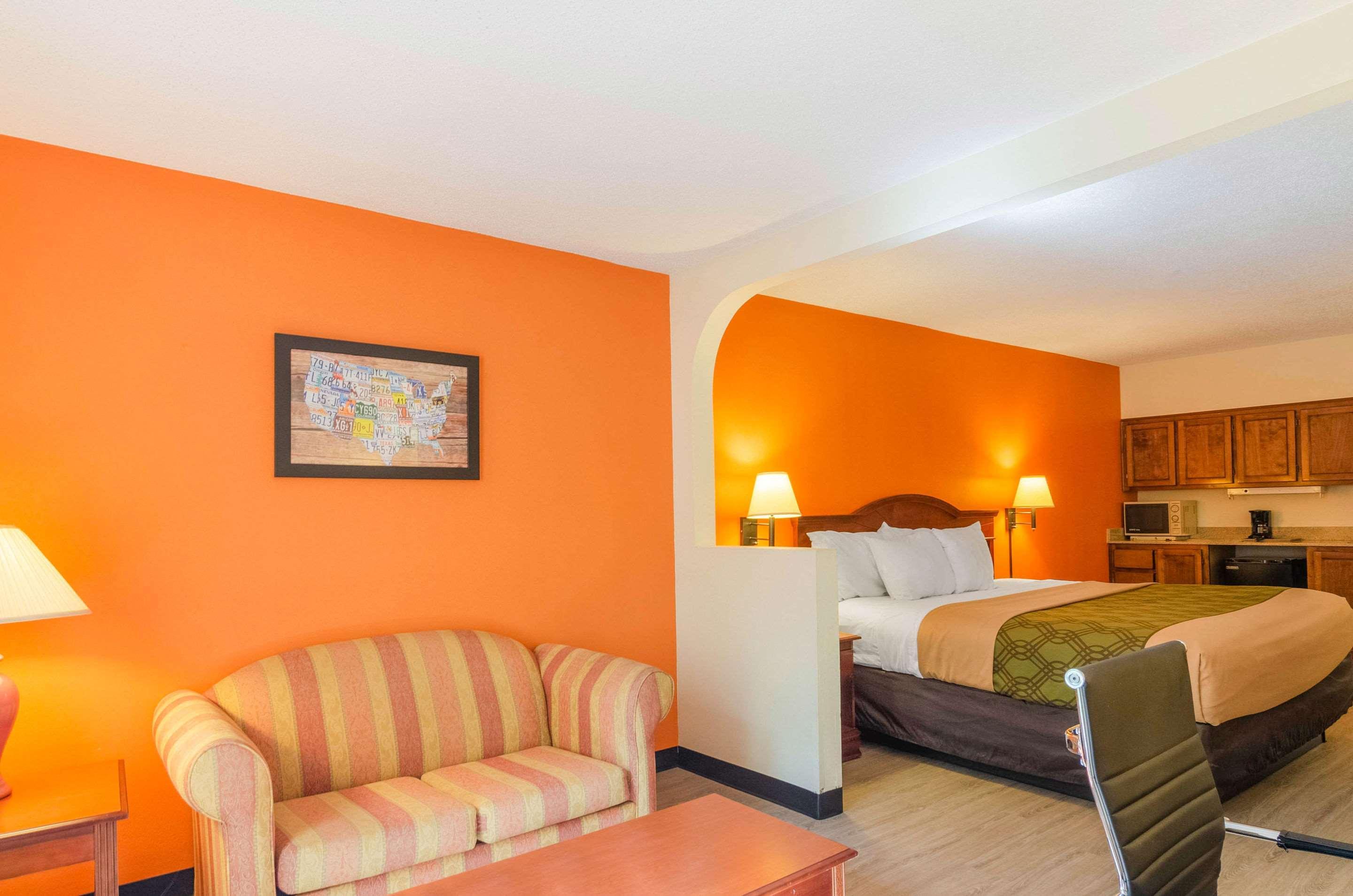 Econo Lodge Inn & Suites Gulfport Zewnętrze zdjęcie