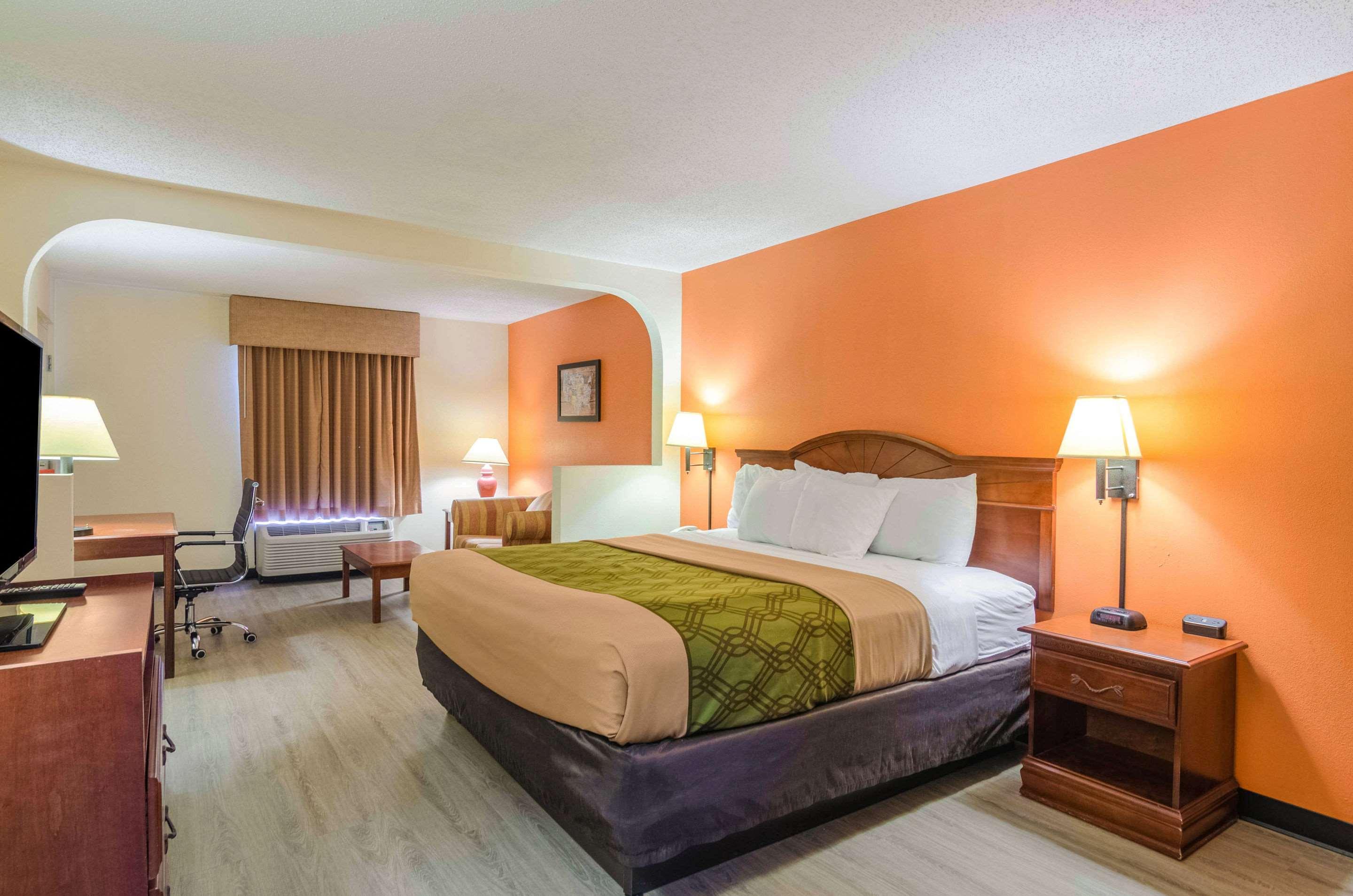 Econo Lodge Inn & Suites Gulfport Zewnętrze zdjęcie